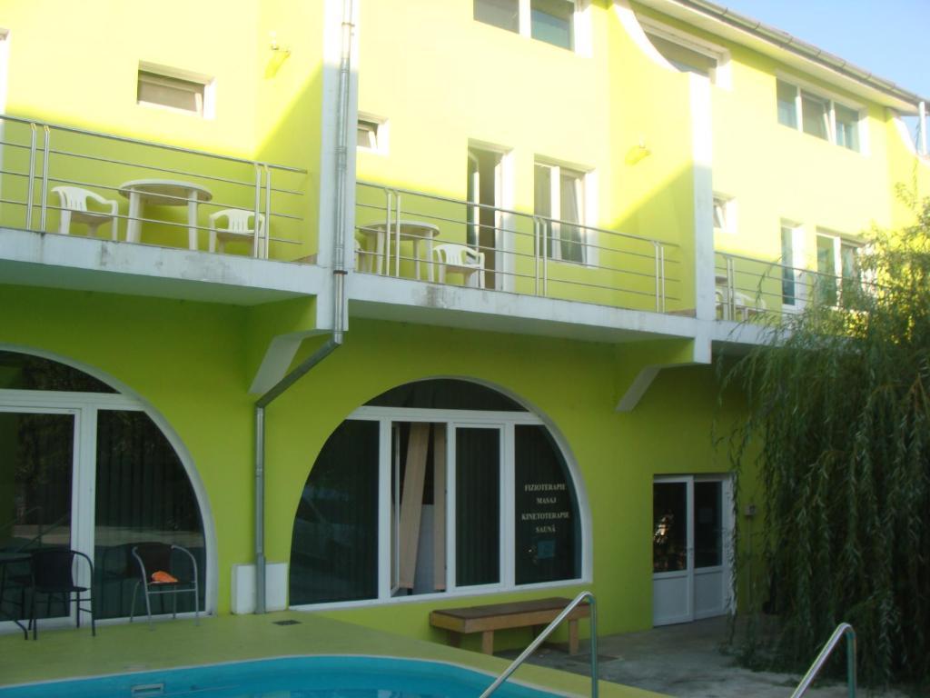 Pension Eclipse Oradea Ngoại thất bức ảnh