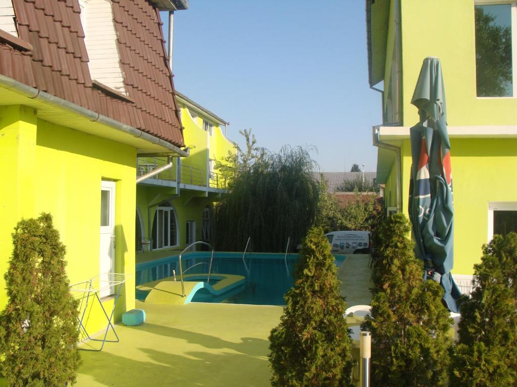 Pension Eclipse Oradea Ngoại thất bức ảnh