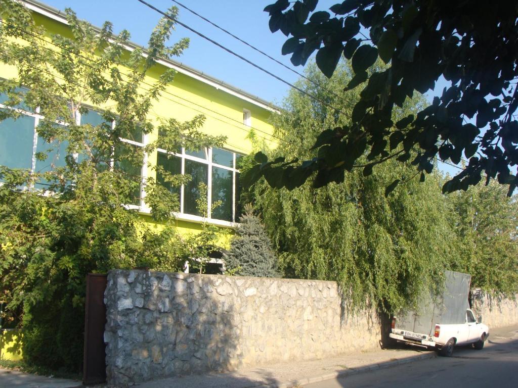Pension Eclipse Oradea Ngoại thất bức ảnh