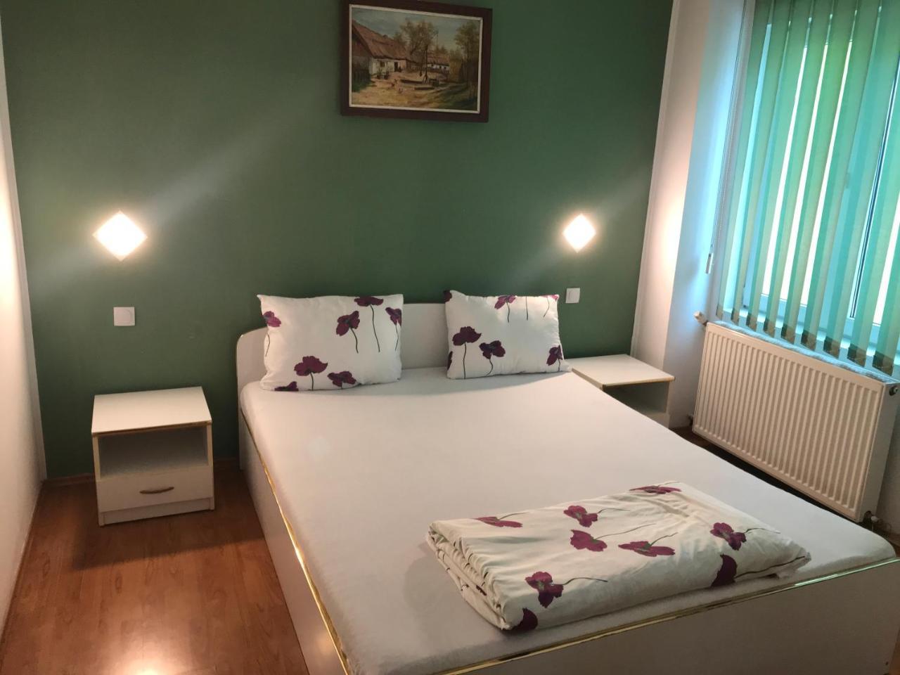 Pension Eclipse Oradea Ngoại thất bức ảnh